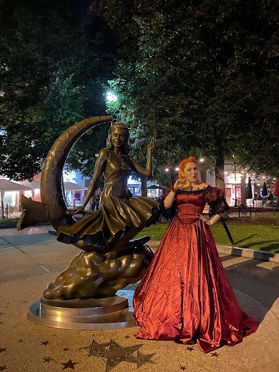 Tours for Touring Tourists